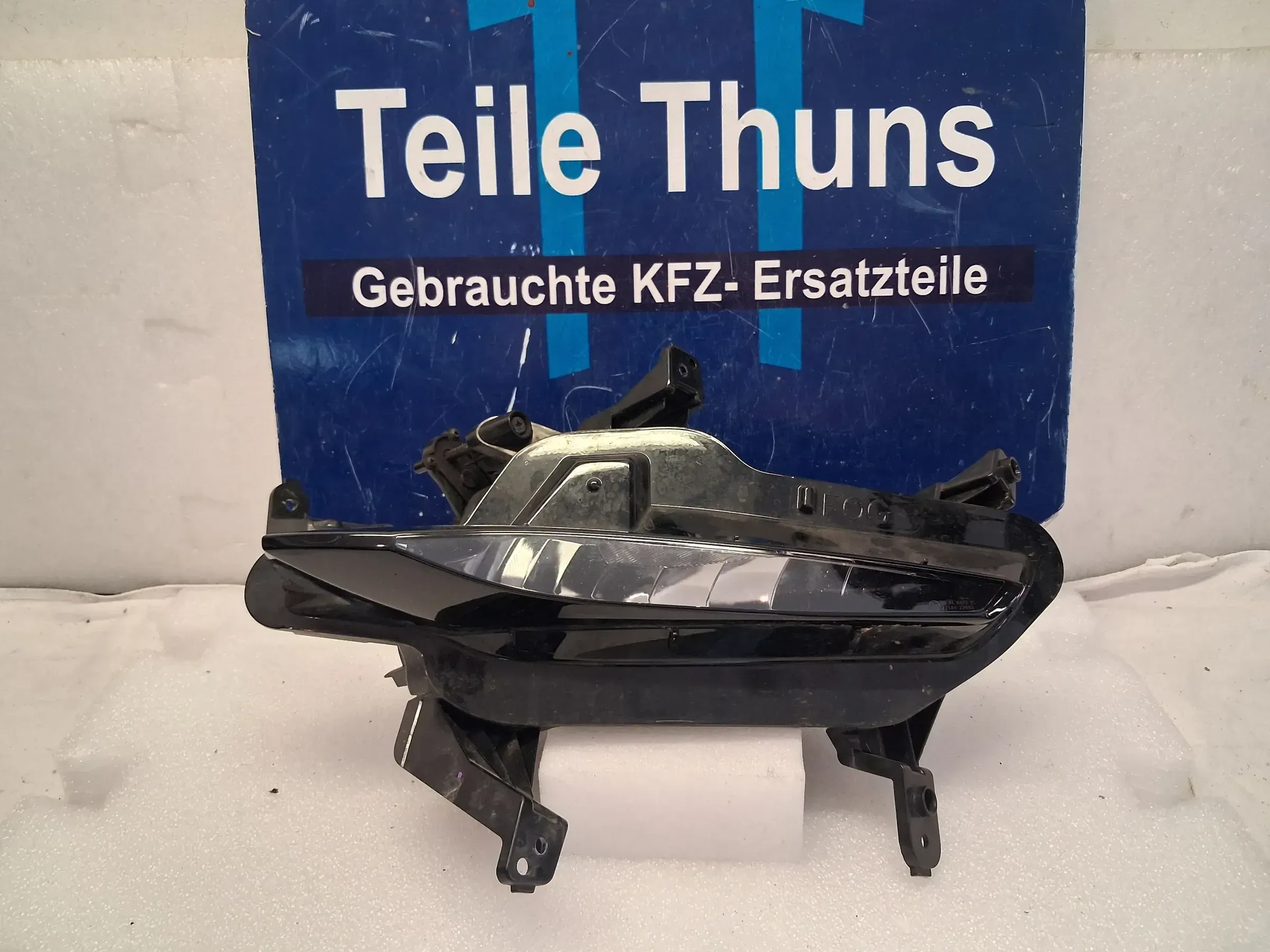 KIA Ceed III Nebelscheinwerfer vorne rechts 92202-J7500 - Bild 1