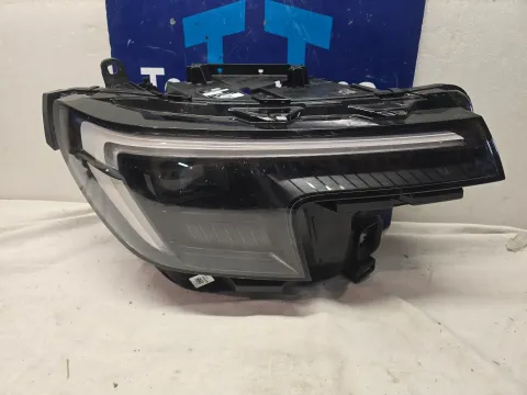 Background image for Ford Explorer EV LED Scheinwerfer Headlight Rechts R2KB-13E014-CH