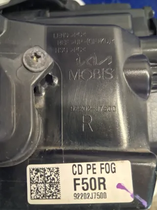KIA Ceed III Nebelscheinwerfer vorne rechts 92202-J7500 - Bild 4