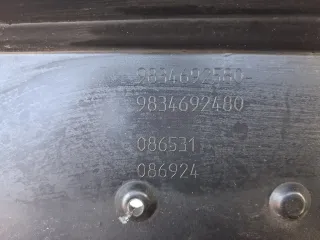 Citroen C4 III Stoßstange Frontstoßstange PDC 9834692580 Vorne 2021 - Bild 7