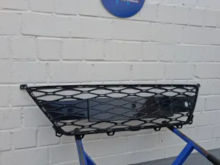 SEAT Ateca Grill Kühlergrill Frontgrill vorne 575853668C041 - Bild 1