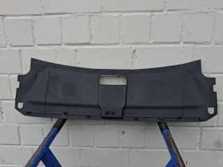 Audi Q3 8U Blende Verkleidung Schlossträger 8U0807081C - Bild 4